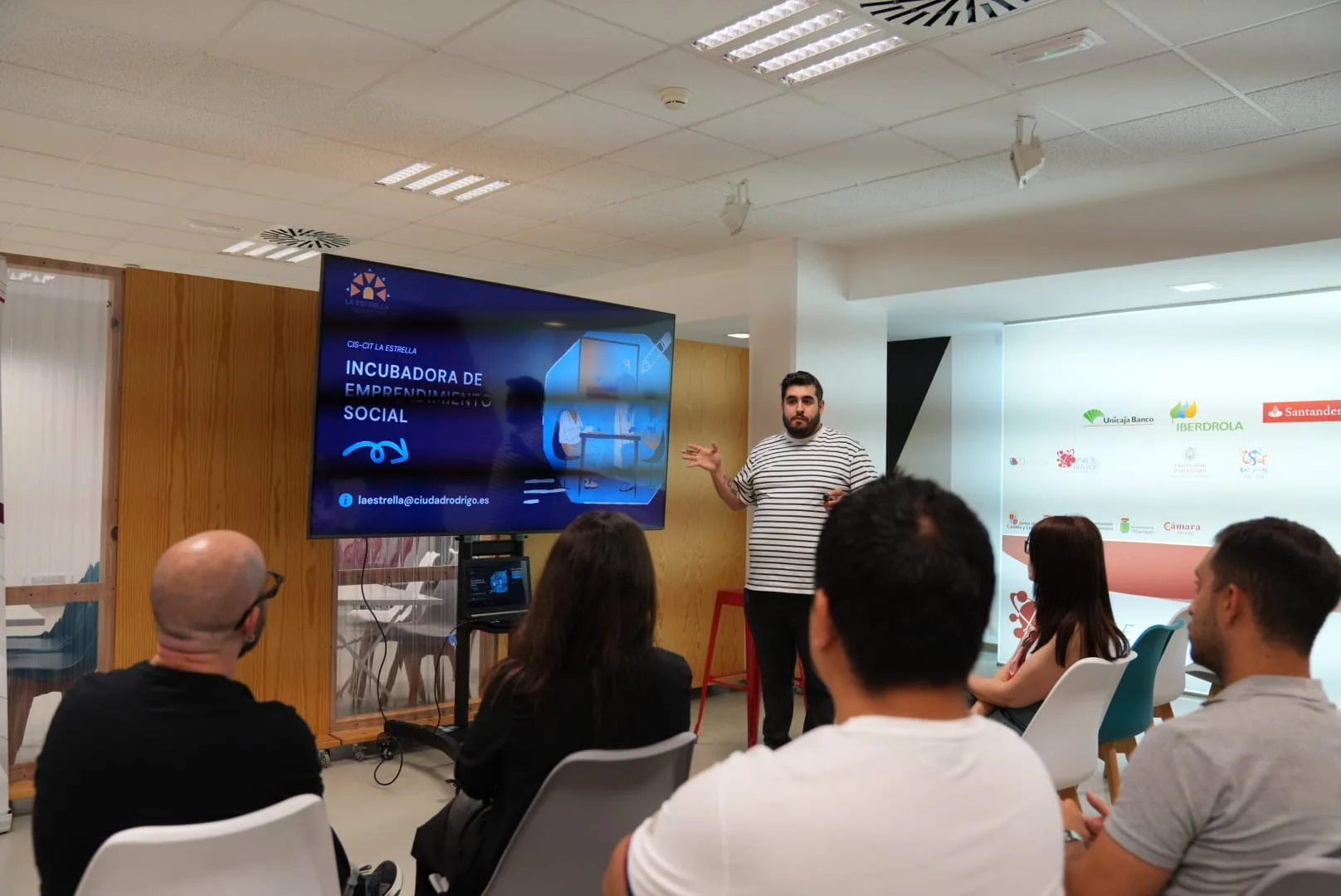 Incubadora para el emprendimiento social